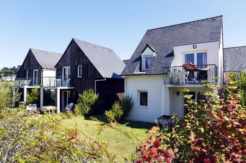 Residence Nemea Les Roches サン・ポル・ド・レオン エクステリア 写真