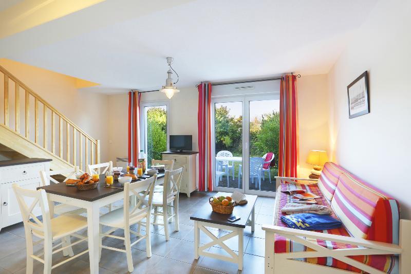Residence Nemea Les Roches サン・ポル・ド・レオン エクステリア 写真